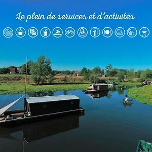  Bateau-hôtel Village Toue Du Domaine Des Demoiselles